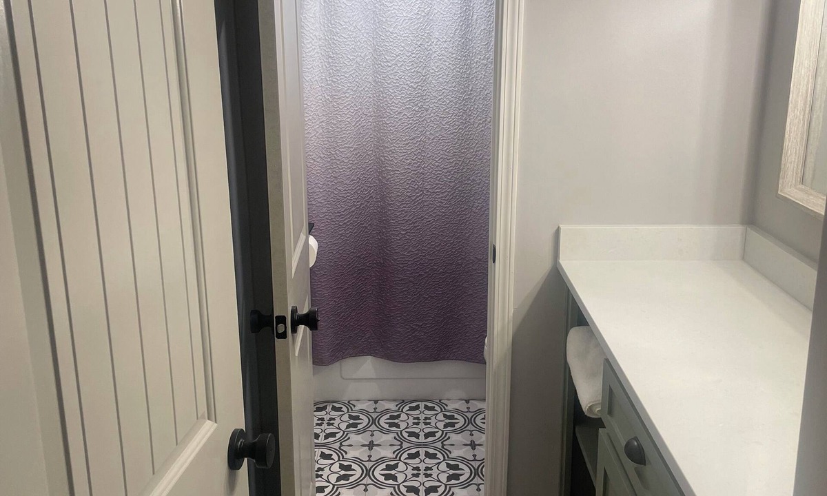 Shenandoah Condo | 1-bedroom COZY condo in charming Baton Rouge with WiFi, AC 9 miles from LSU