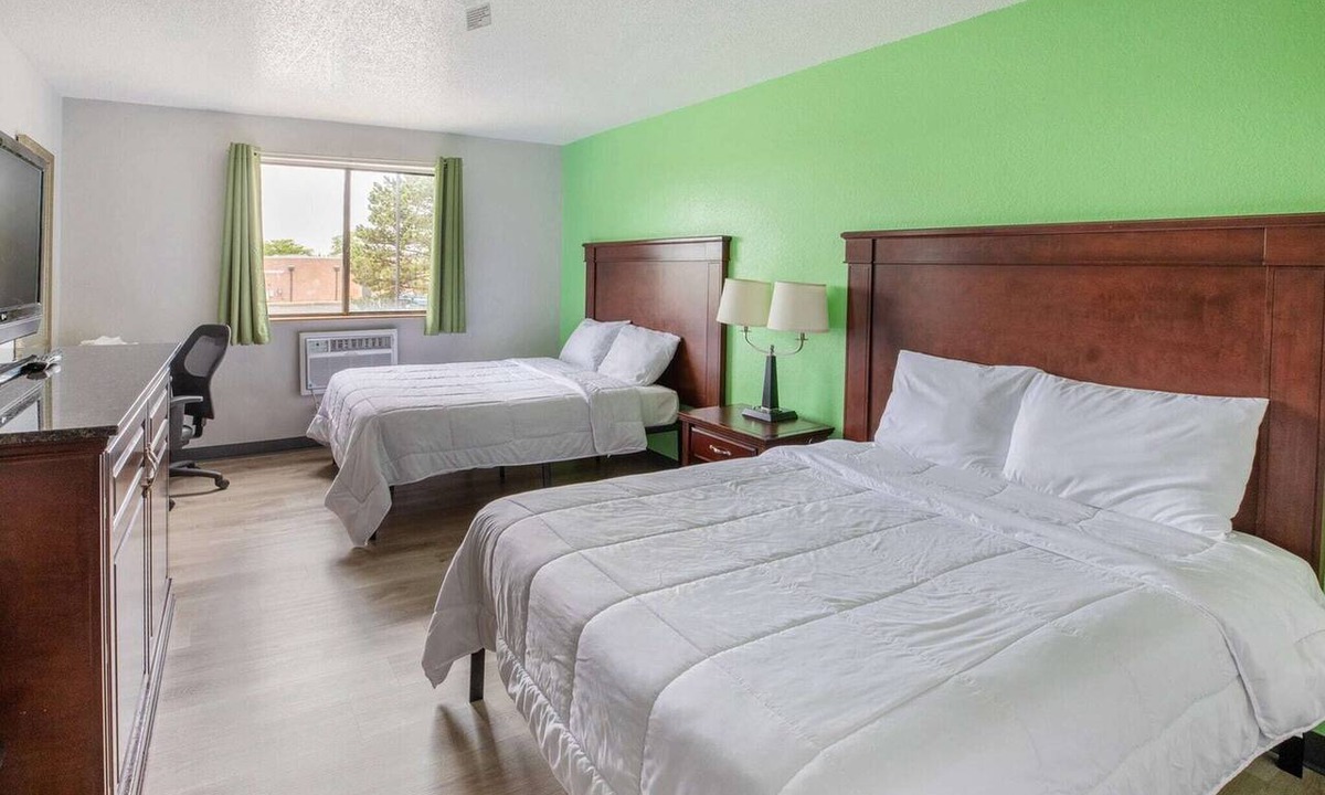 Lansing Apartment | 2 Full Beds|Non-Smoking