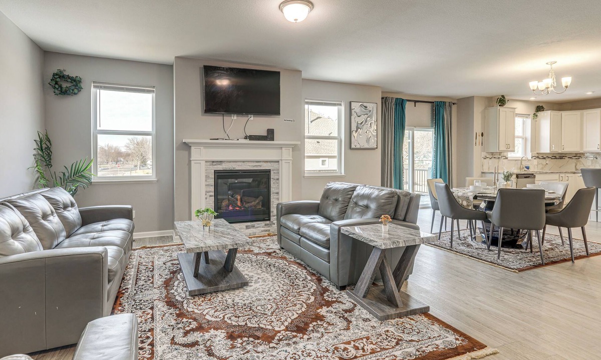 Blaine House | 2 Mi to National Sports Center: Blaine Base Camp