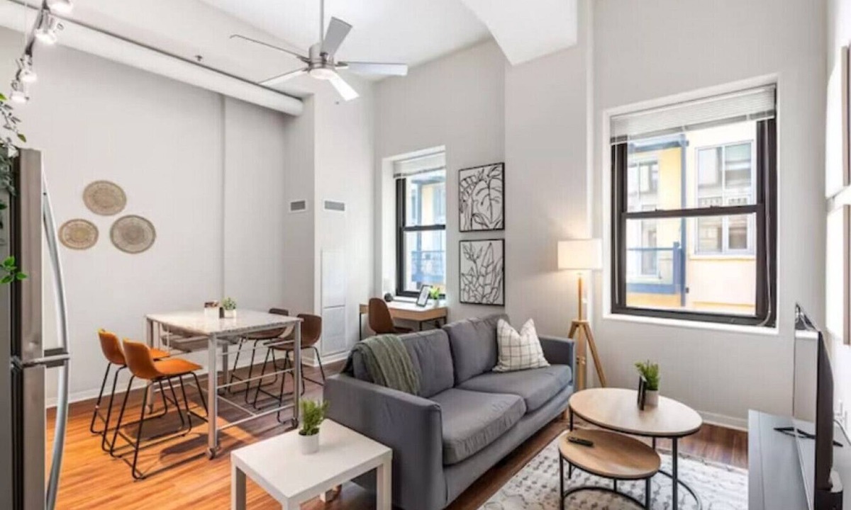 Downtown Cincinnati Apartment | 2Bedroom in CBD Near Over-the-Rhine +Pool & Wi-Fi