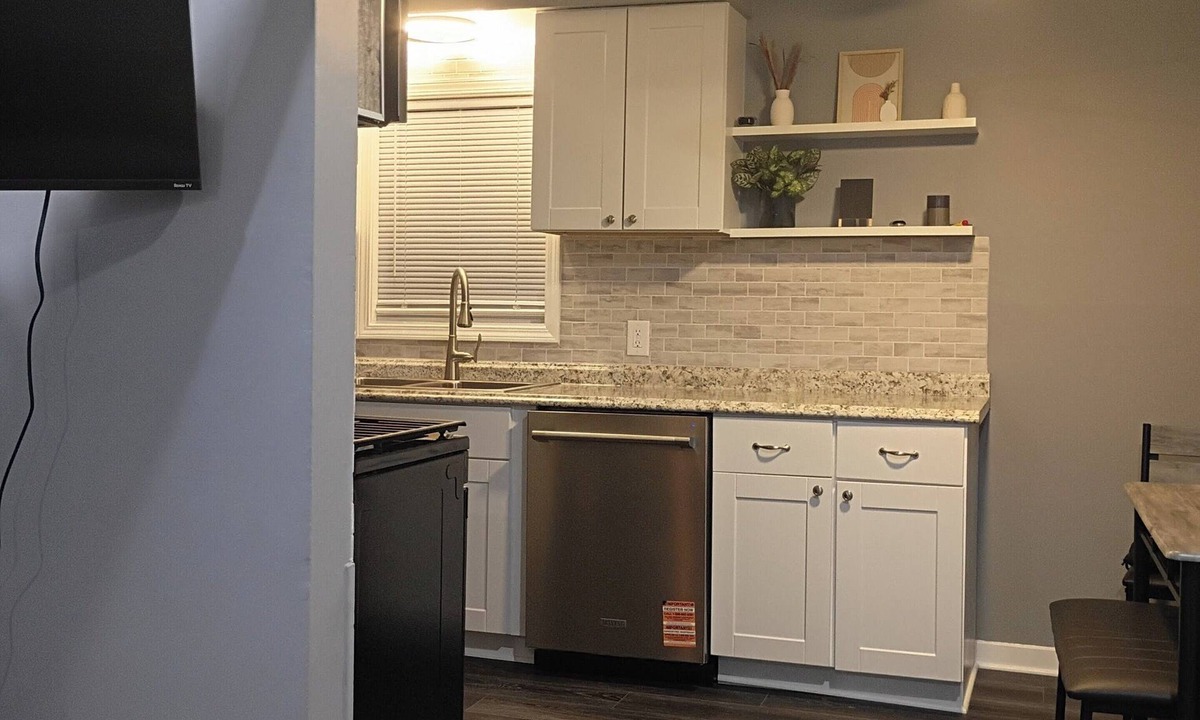 Inkster House | 3-bedroom house in perfect Inkster with cool AC breeze
