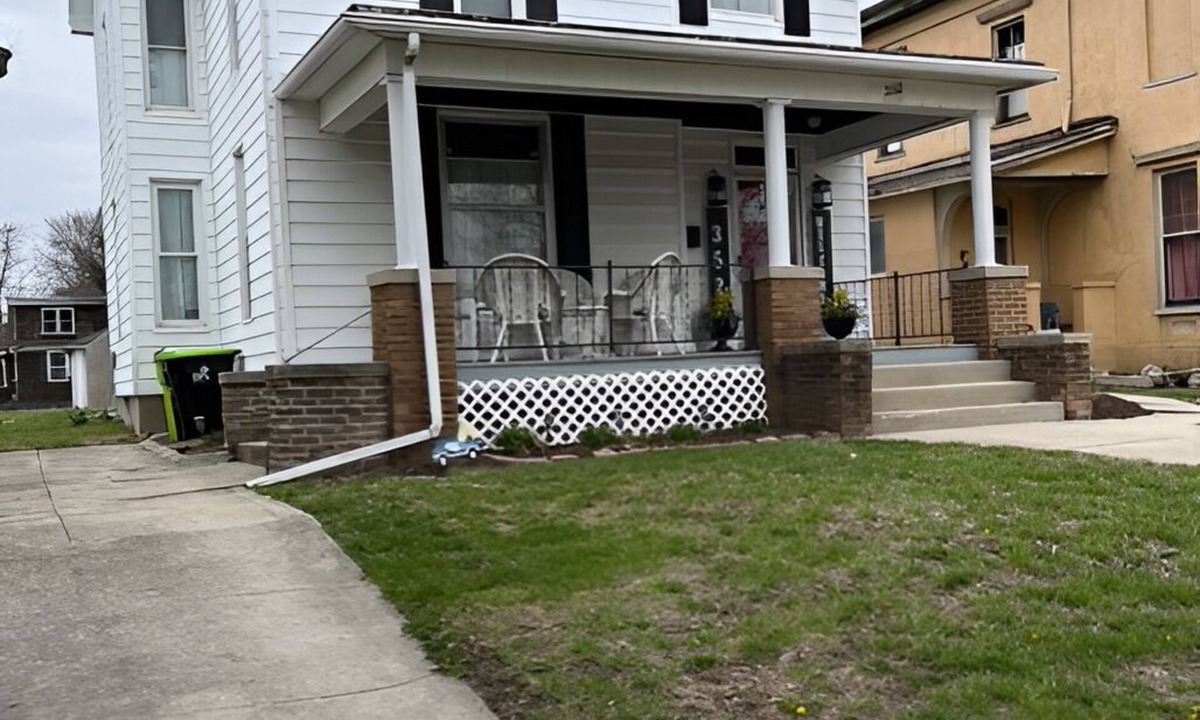 Jacksonville House | 3-bedroom house In Jacksonville, IL