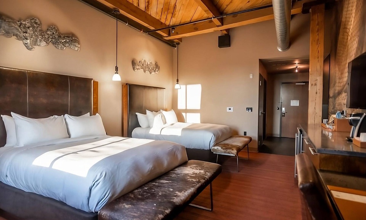 Fifth Ward Hotel | 4 Premium Lofts at The Iron Horse Hotel | Pets Are Welcome!