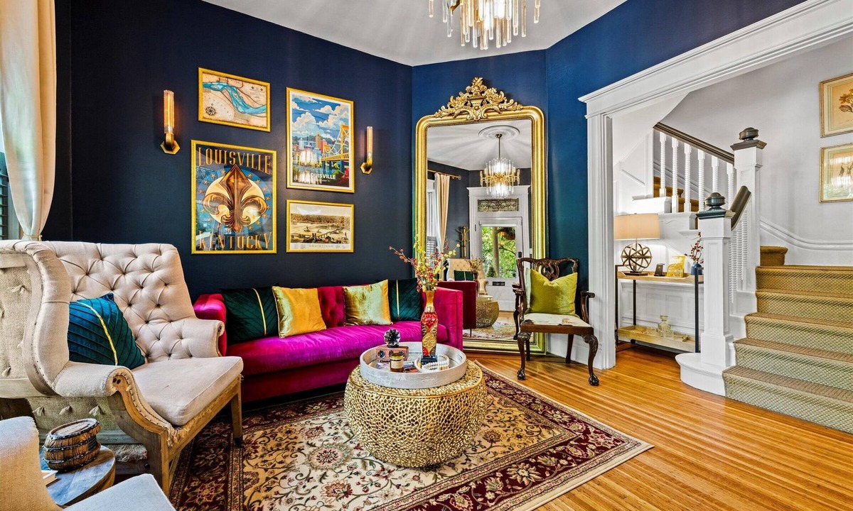 Old Louisville House | 5 Beds Victorian Mins to UL/Downtown Hot Tub Firepit Speakeasy Luxe Amenities