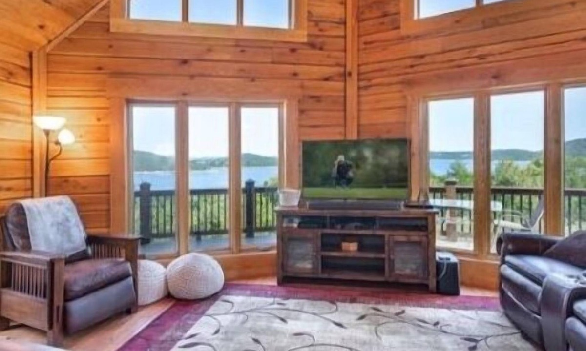 Blue Eye Cabin | 5BR Table Rock Lake Getaway | Pool, Hot Tub, Games