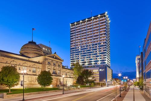 South Bend Hotel | Aloft by Marriott South Bend