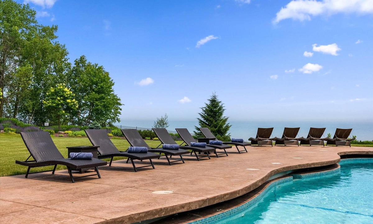 Newton House | Amazing Luxury Mansion ~ Indoor Pool ~ Stunning Lake Views ~ One Of A Kind!