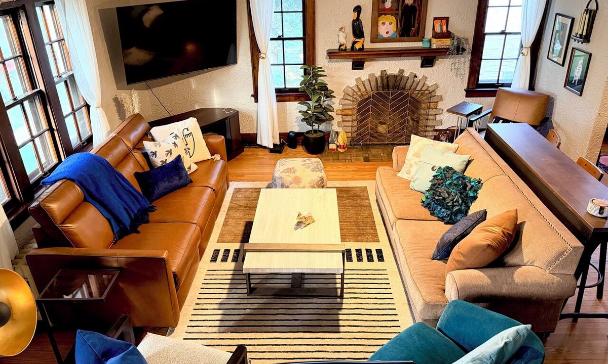 Whitefish Bay Apartment | Art of the Ordinary a Colorful 5BR Retreat in Whitefish Bay
