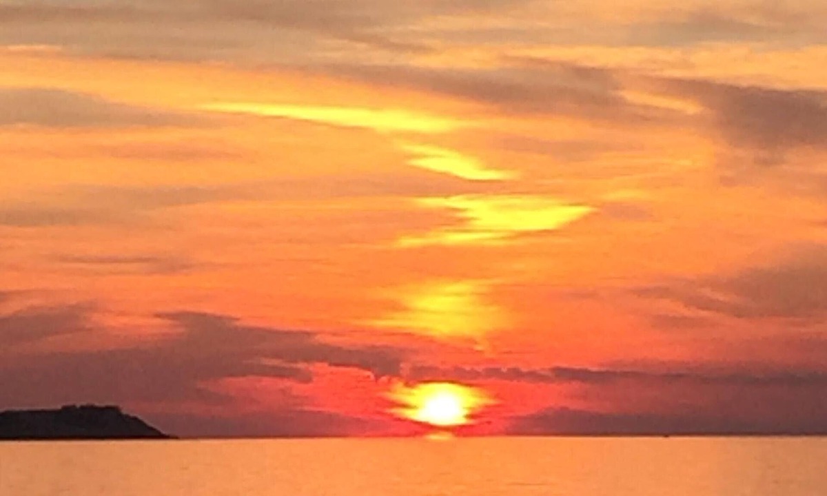 Glen Arbor Condo | Beachfront 3BR. Wilderness at Homestead. Directly on Lake Michigan. Great Beach.