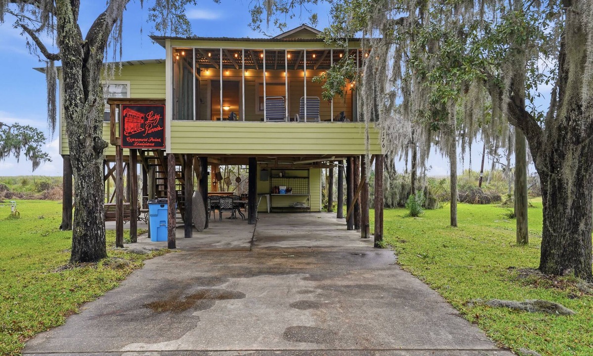 Cypremort Point Cottage | Beautiful, Relaxing, Spacious Cottage with view of Vermillion Bay!