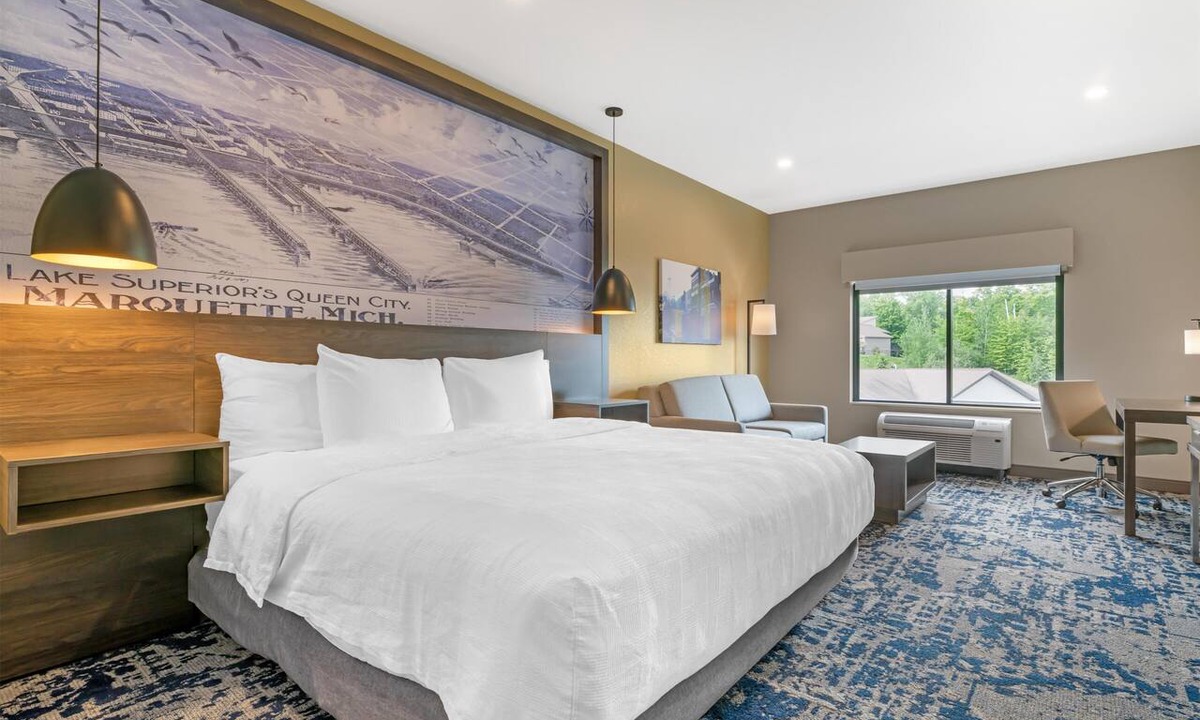 Marquette Hotel | Best Western Plus Marquette Hotel & Suites