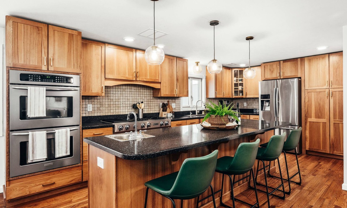 Suttons Bay House | Birch House | Sauna, Nursery + Pet-Friendly | Private Grand Traverse Bay Access
