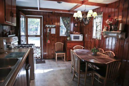 Carp Lake House | Cabin #4 - Loon's Landing