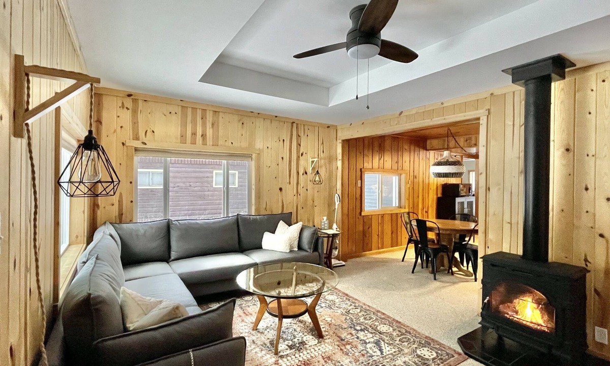 Rapid City Cabin | Cabin @ Torch with Lake Access, Kayaks & Outdoor Shower!