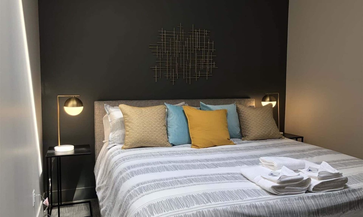 Saugatuck Hotel | Charming 1-bedroom Verona Suite in Saugatuck, perfect for couples getaways.