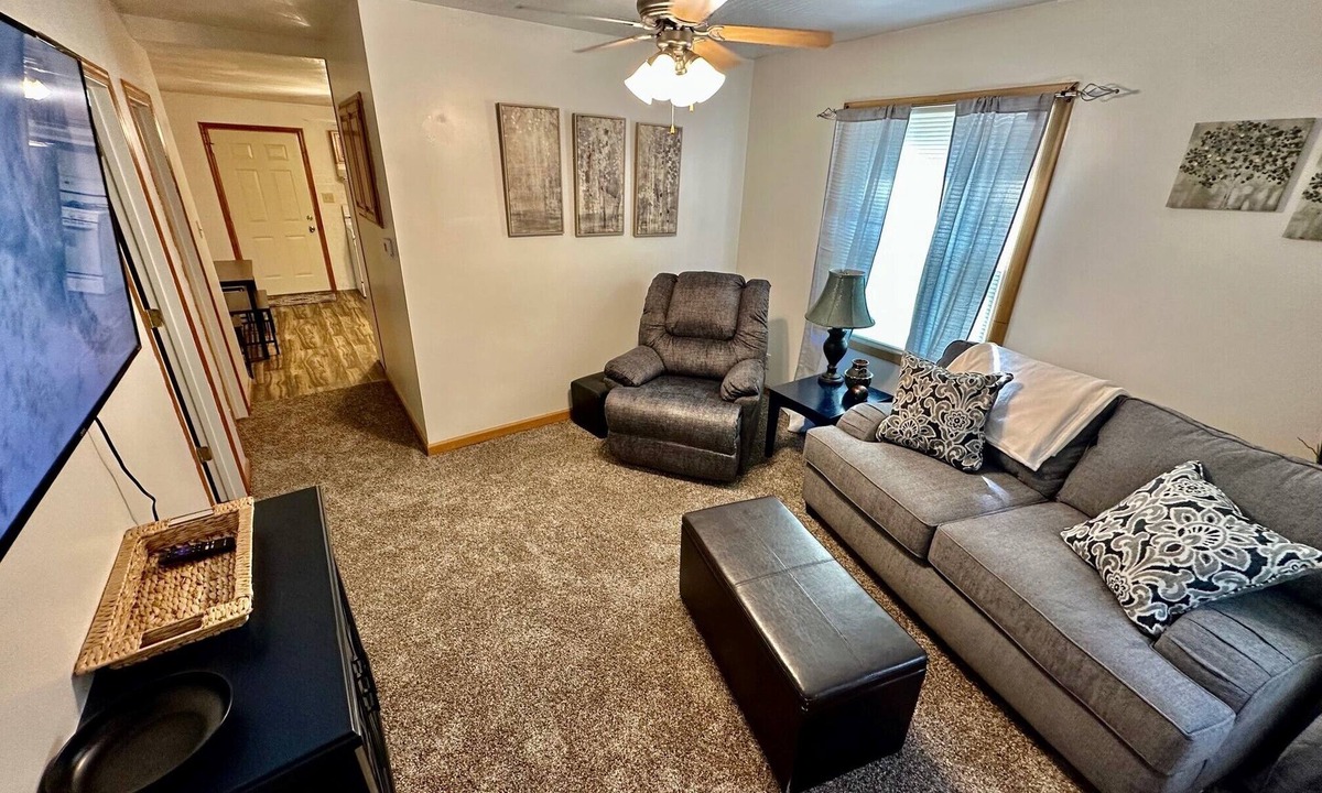 Springfield House | Charming 2-bedroom house, close to attractions and main roads/highways.