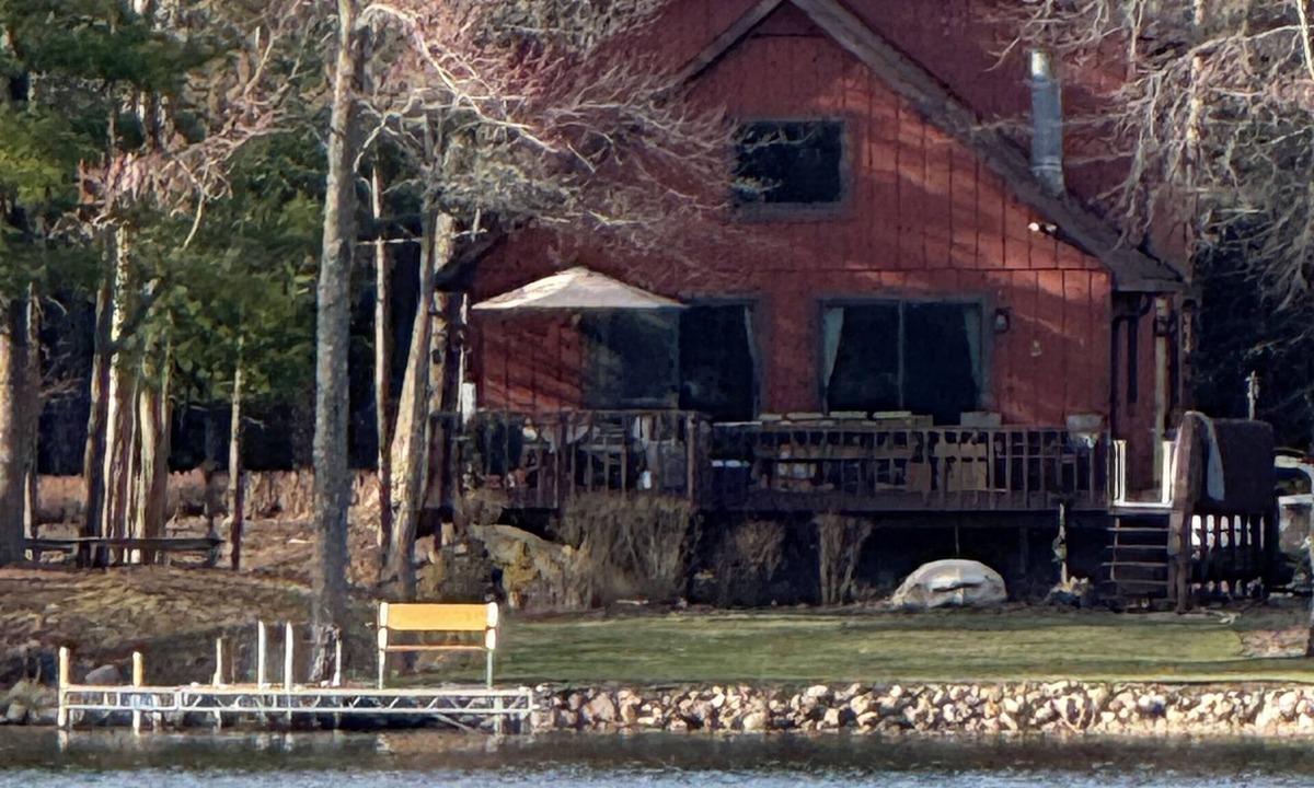 Wild Rose House | Charming 3-bedroom lake house on tranquil Wilson Lake near Wild Rose, WI