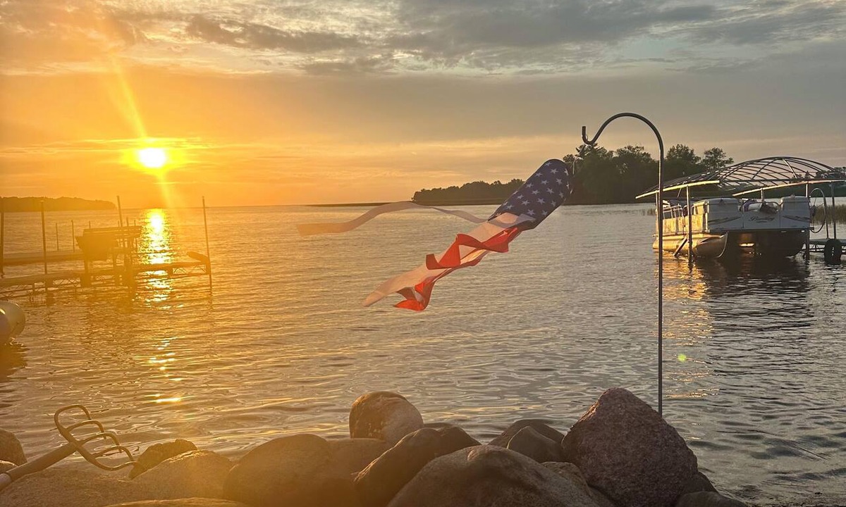 Isle House | Charming Fall Cabin on Lake Mille Lacs; Relax, Fish & Watch the Sunset