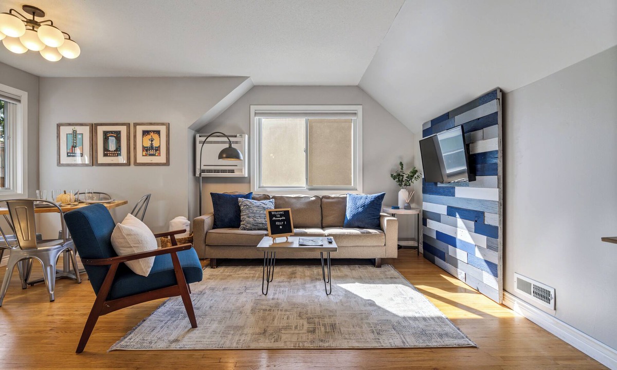 Southwest Minneapolis House | Charming Minneapolis 1BR | Balcony & Parking