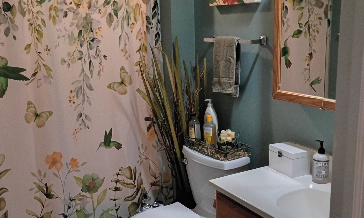 Woodstock Apartment | Charming Woodstock Square Retreat