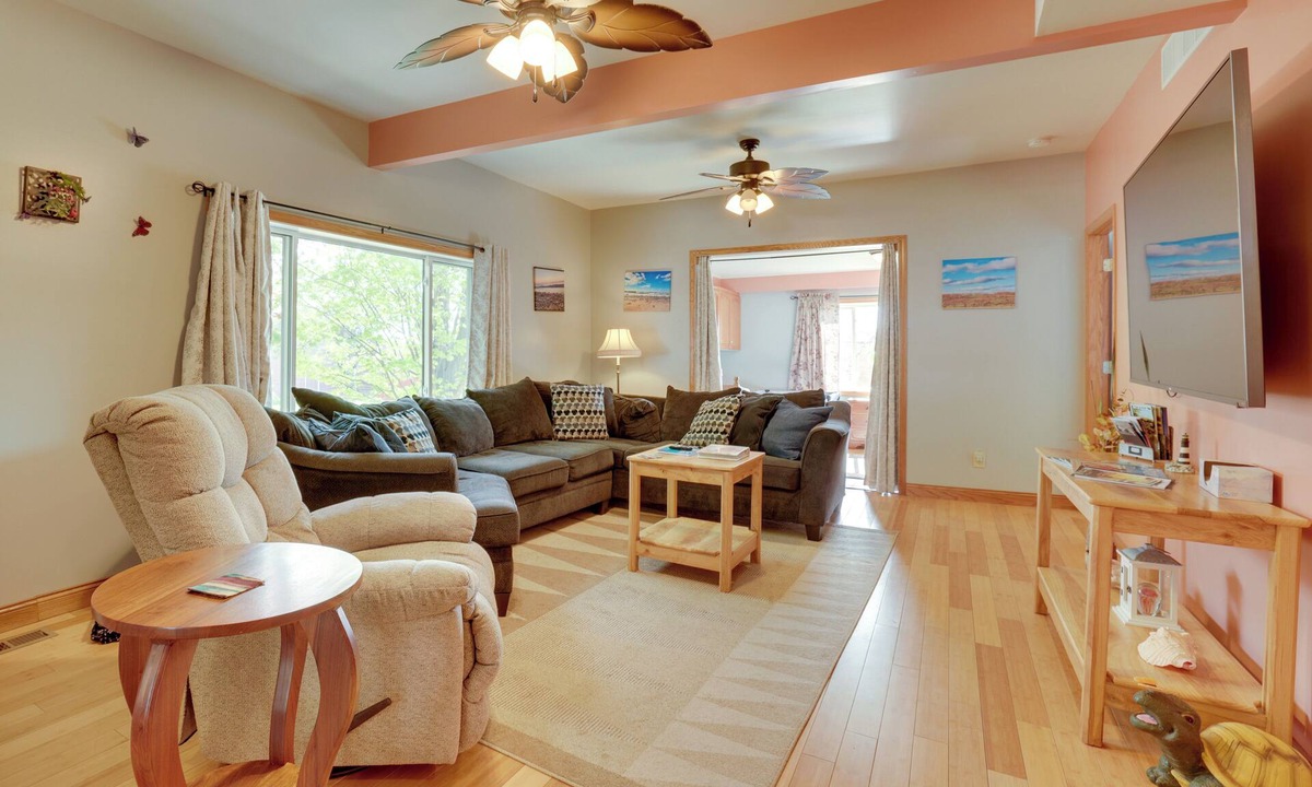 Fennville Cottage | Close to Saugatuck Dunes: Pet-friendly Home!