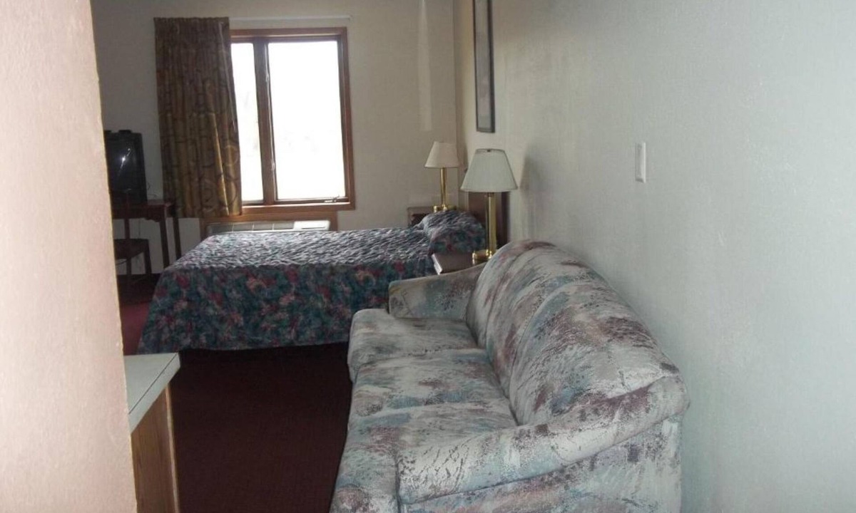 Columbus Junction Hotel | Columbus Motel