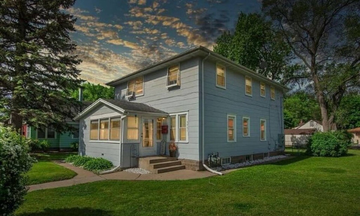 Robbinsdale Apartment | Comfy and Clean 1 BR Apt, Quiet, Safe Family Neighborhood Near downtown Mpls,