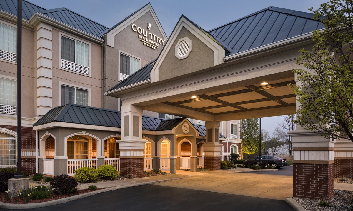 Michigan City Hotel | Country Inn & Suites by Radisson, Michigan City, IN
