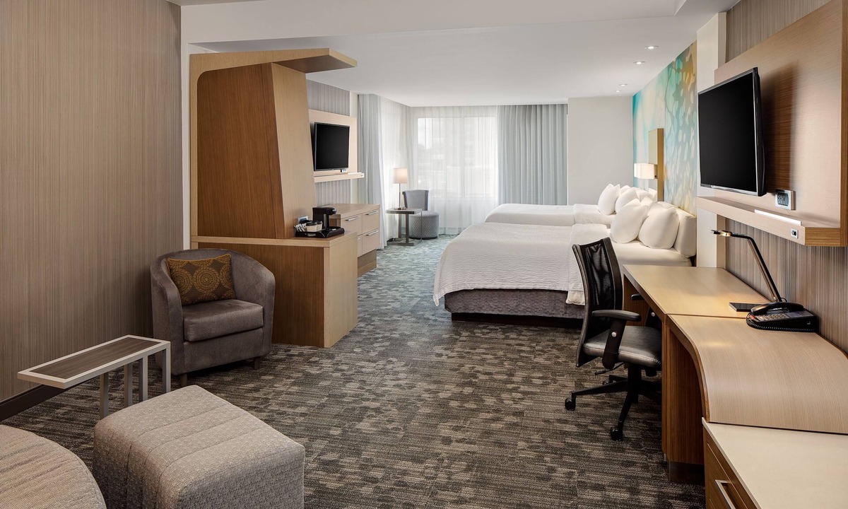 Farmington Hills Hotel | Courtyard by Marriott Detroit Farmington