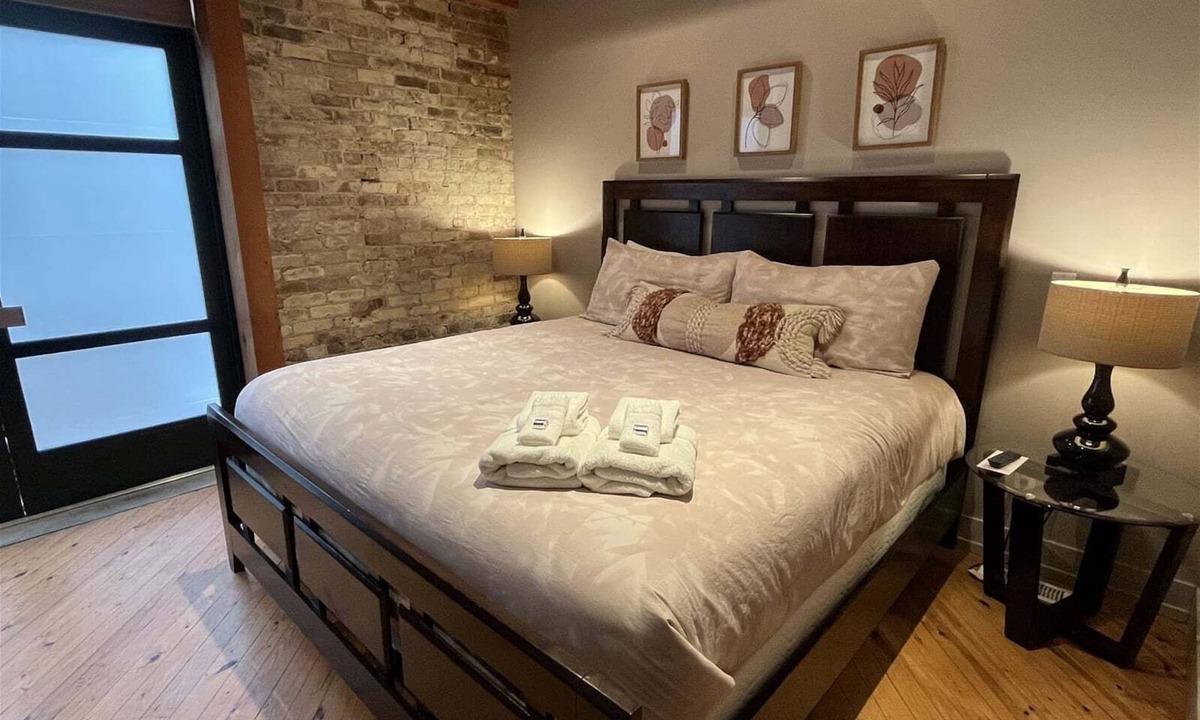 Saugatuck Hotel | Cozy 1-Bedroom Piedmont Suite in Saugatuck – Perfect for Romantic Getaways!