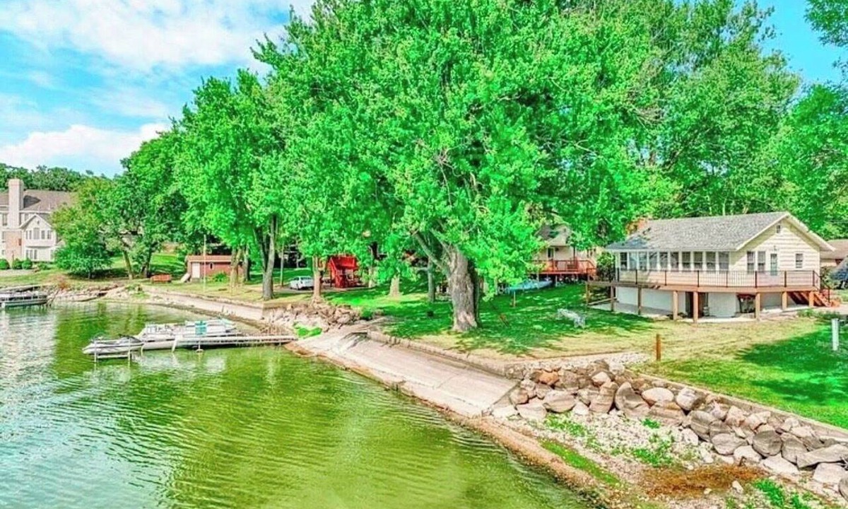 Lake Koshkonong House | Cozy 2-bedroom house on peaceful Lake Koshkonong