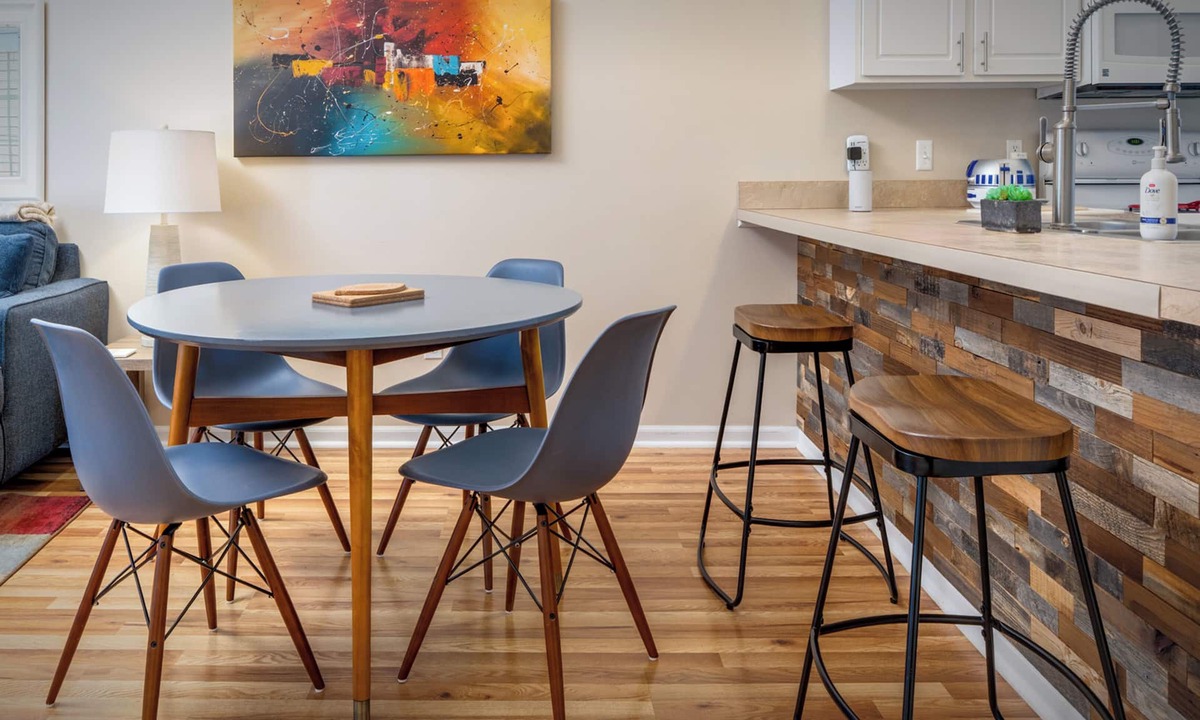 Charlevoix Condo | Cozy 2 Bedroom Pad Just 3 Blocks From Ferry Beach, Near Castle Farms