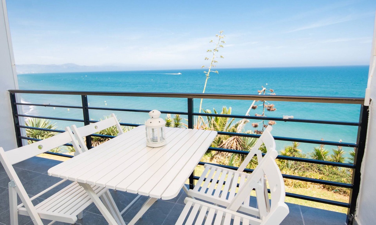 Torremolinos Apartment | Cubo's Estudio Castillo de Santa Clara/sea views/air conditioning/free wifi