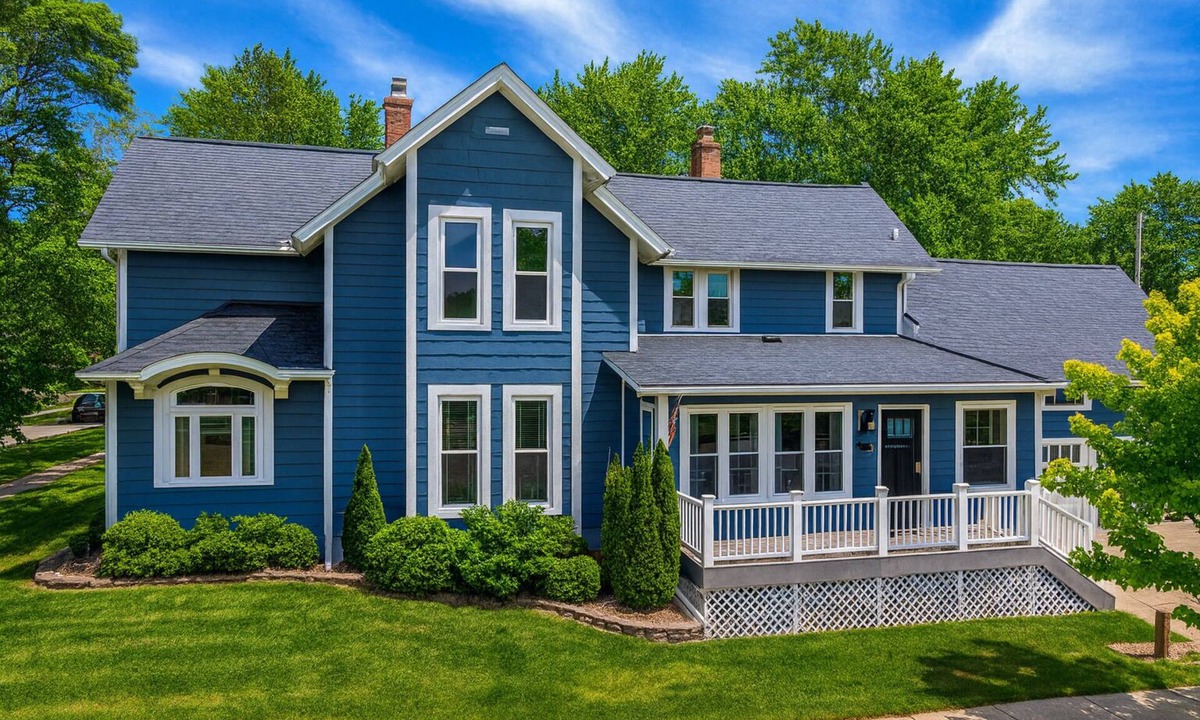 Wisconsin Dells House | Downtown-ULTIMATE Fam & Friend Getaway! Arcade GameRoom- Basketball Court