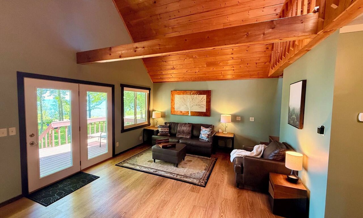 Onamia Cabin | Dreamy Mille Lacs Cabin: Newly remodeled, Designed for Multi Families or Groups