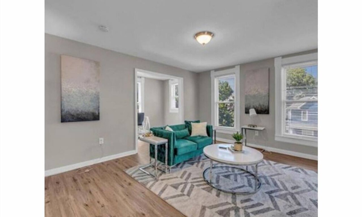 Kansas City Apartment | Enjoyable 3-bedroom apartment in vibrant Kansas City neighborhood