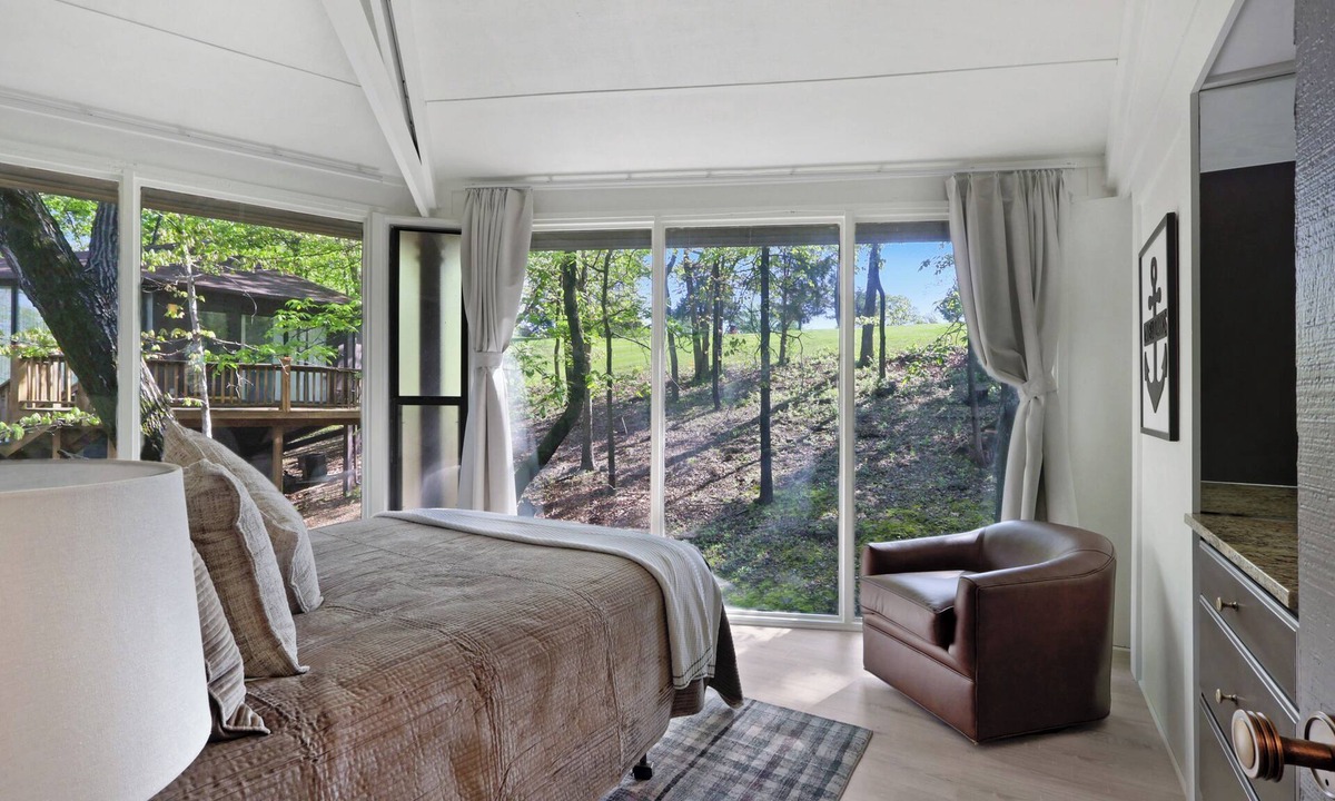 Village of Four Seasons House | Escape to the Trees: Your Lake of the Ozarks Villa with Resort Perks!