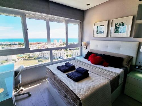 Torremolinos Apartment | Estudio II vistas mar Nearby Train, Airport Málaga