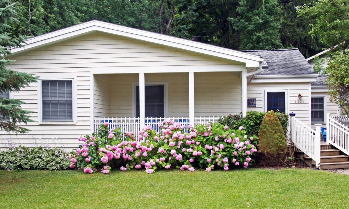 Lakeside Cottage | Fall Weekends Available! Private Beach Just Steps Away