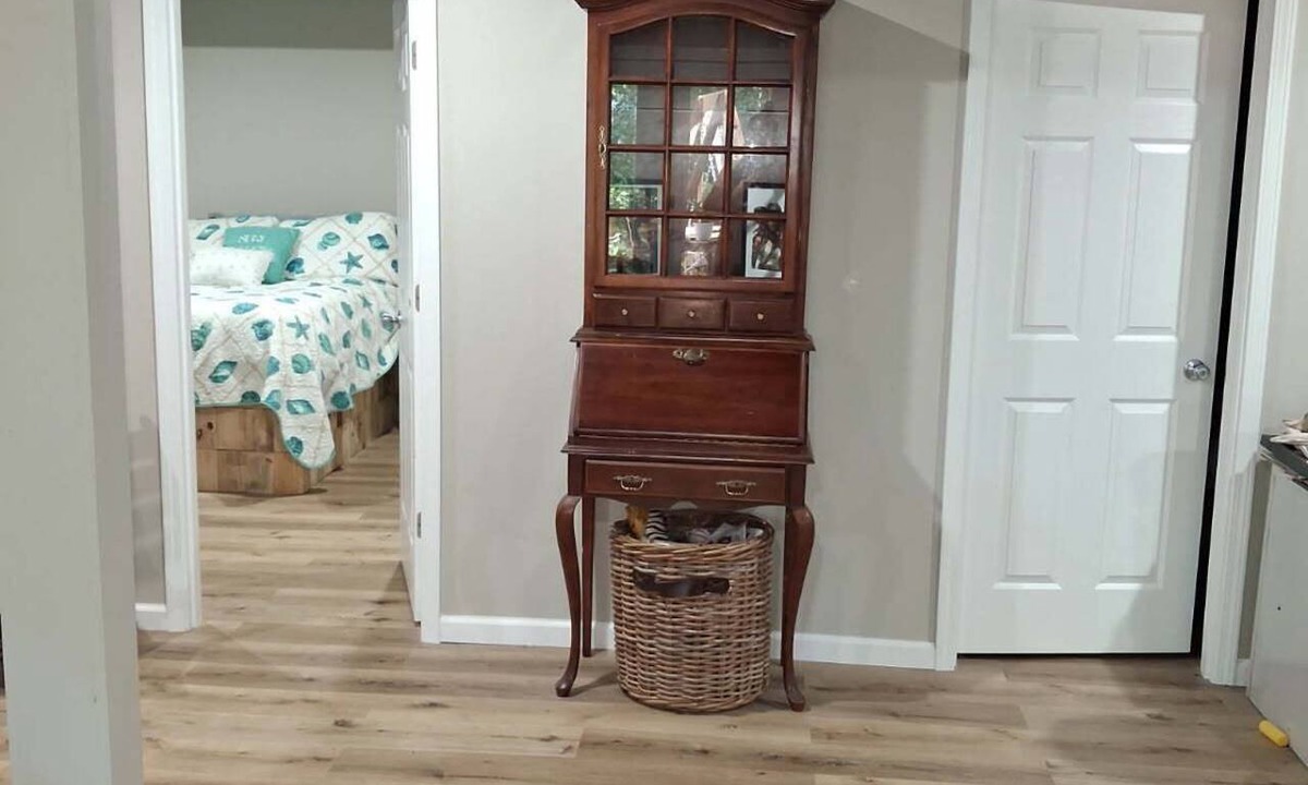 Portage Apartment | Fantastic 3-bedroom private apartment with hot tub and sauna