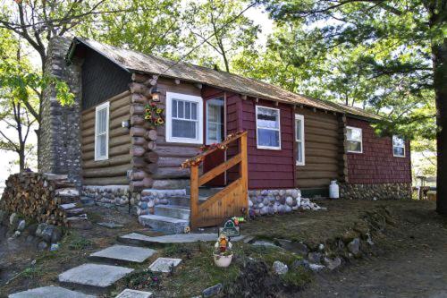 Carp Lake House | Fascinating Cabin with Foosball and Air Hockey Table in Carp Lake, Michigan