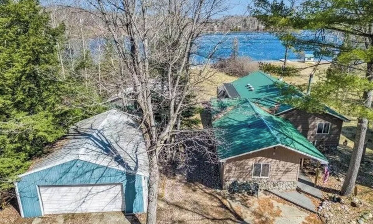 Gaylord Cabin | Four-Season Fun at The Birchwood Lodge – Private Dock, Sauna, Trails & Lake View