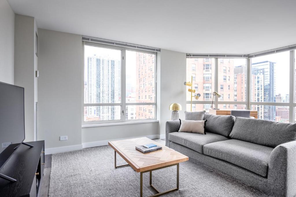 Rush and Division Apartment | Gold Coast 2BR w Gym Lounge Pool nr Mag Mile CHI-231