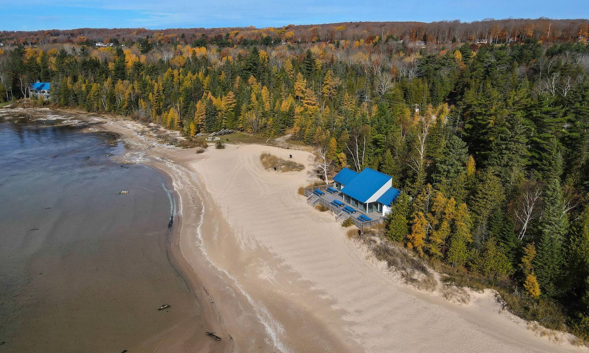 Harbor Springs Condo | Harbor Cove Condo Near Golf & Ski Resorts and downtown Harbor Springs #14