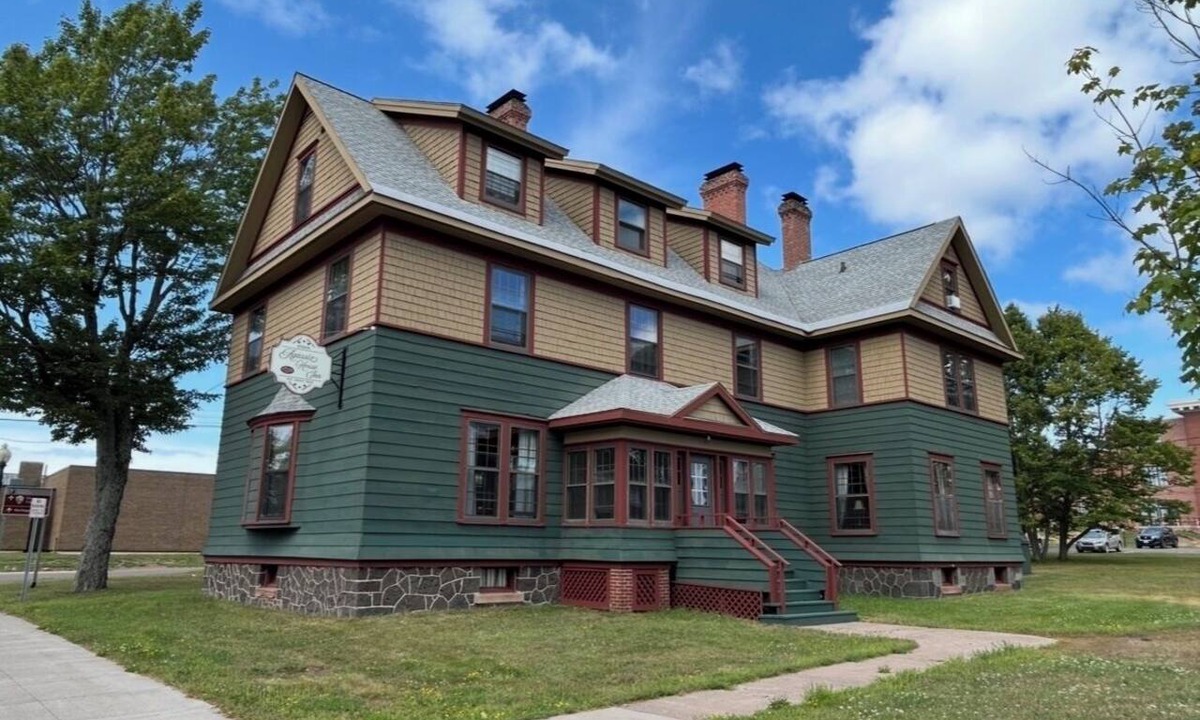 Calumet House | Heritage, Heart, and Room to Be Together!