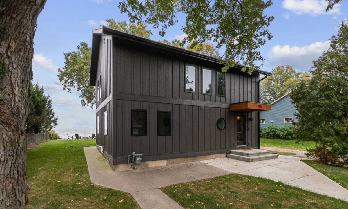 Oshkosh House | Hickory on the Lake – Your Lake Winnebago Vacation Rental in Oshkosh