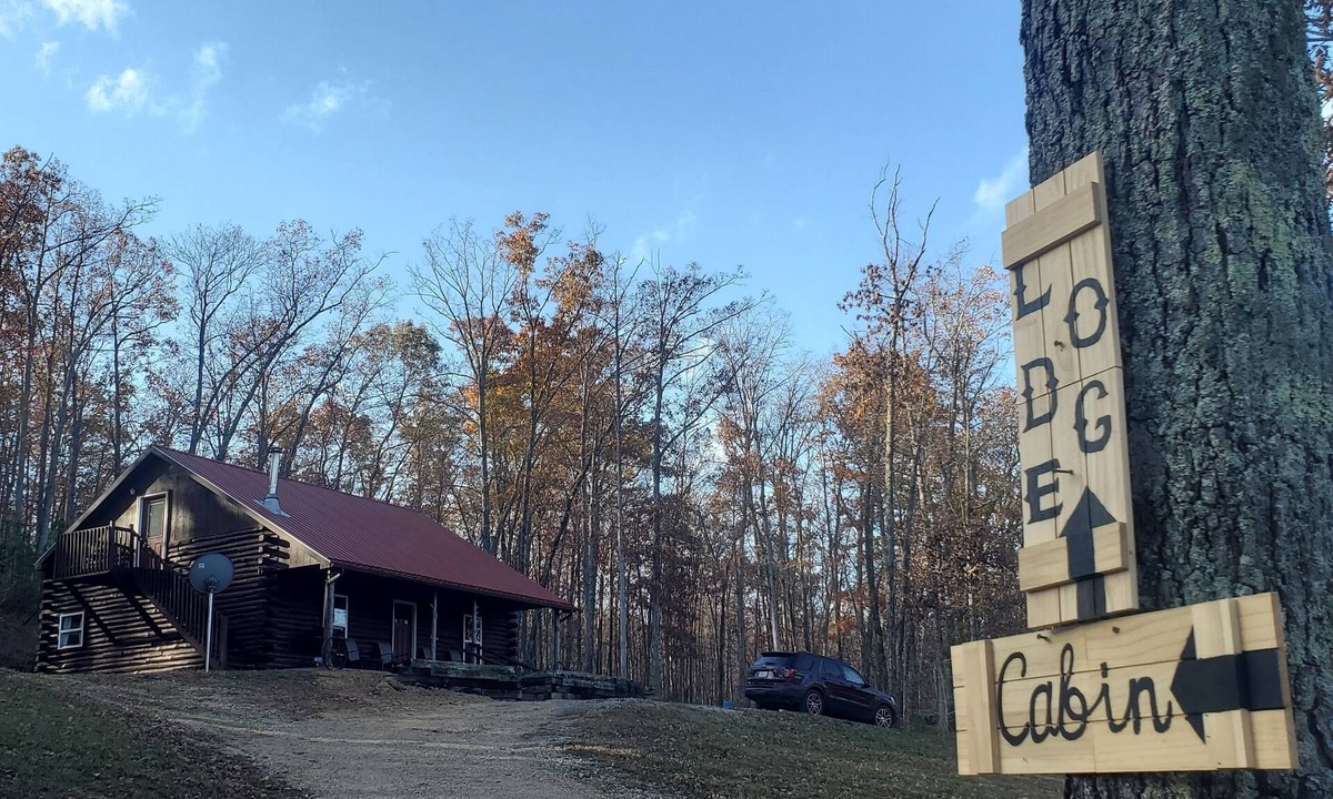 Ironton Cabin | Hidden Hollow Cabin. Charming 2-bedroom cabin on a beautiful lake.