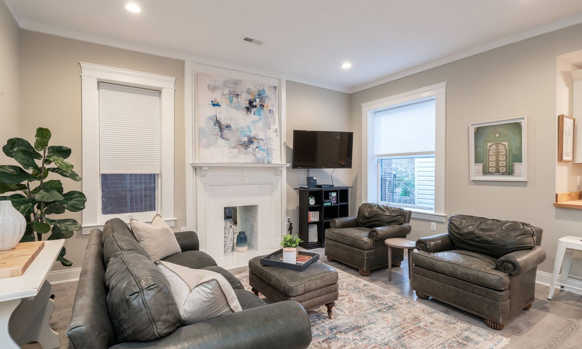 Central West End House | Historic 3BR Near Barnes Jewish Hospital | Walkable CWE | Dog-Friendly