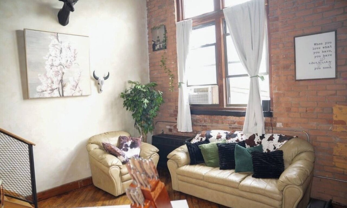 Mexicantown - Southwest Detroit Apartment | Historic Boutique Loft Near Michigan Central Gated Parking
