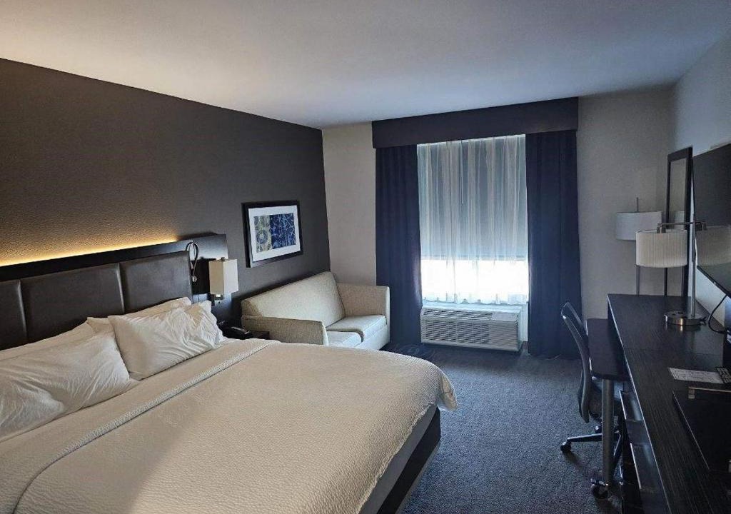 Paducah Hotel | Holiday Inn Paducah Riverfront by IHG